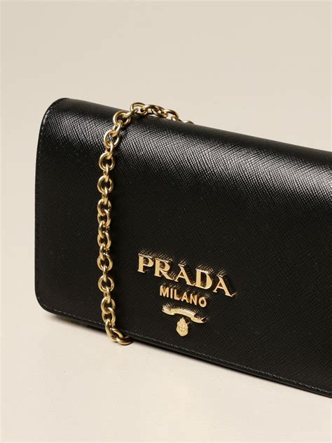 borsa prada nera piccola prezzo|Borsa a tracolla small in pelle Nero .